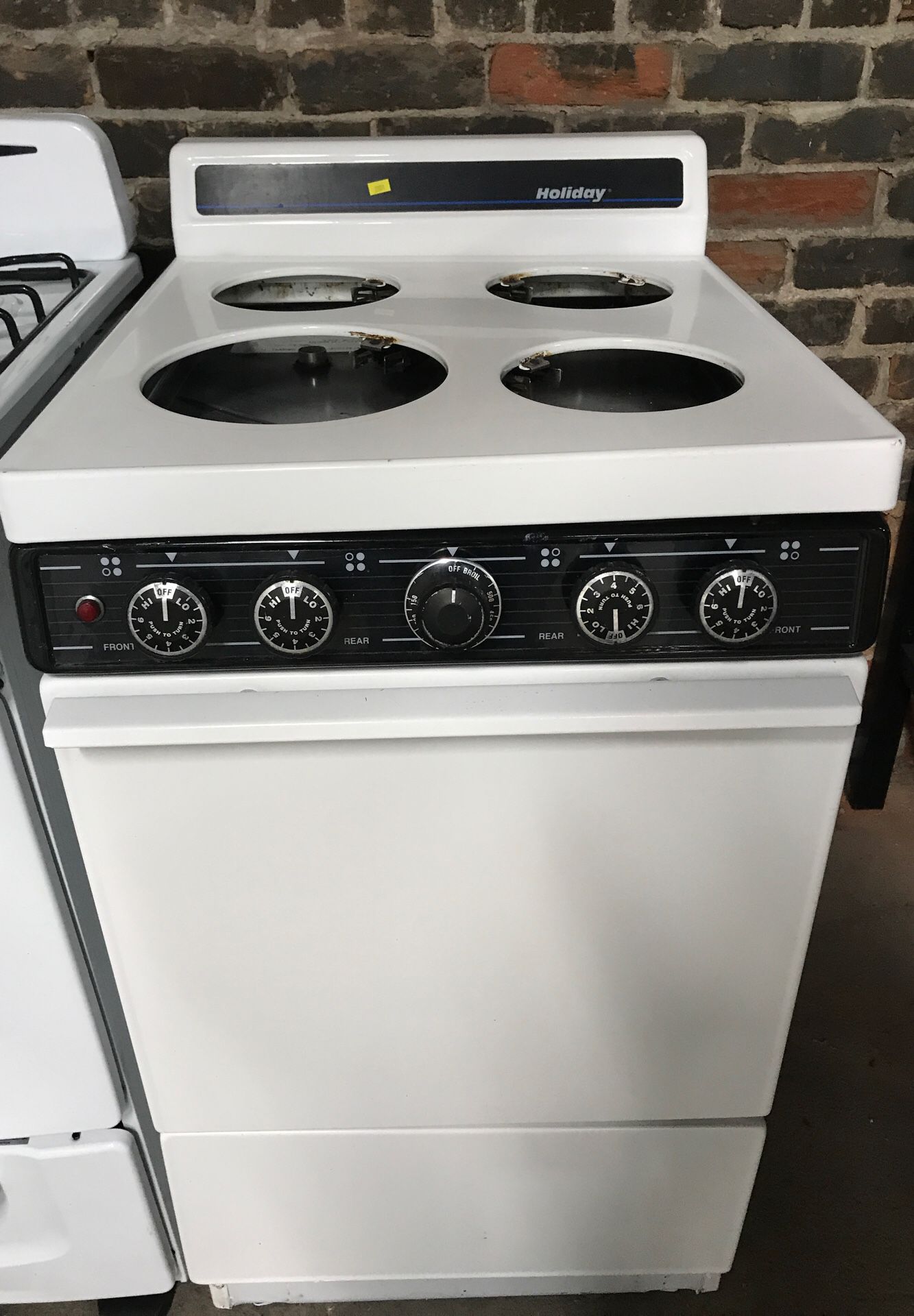 Electric Stove apartment size