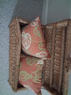 Cute picnic basket / decor with 2 pillows NEVER USED