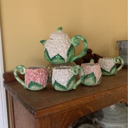 Antique Pot And Cup Set 