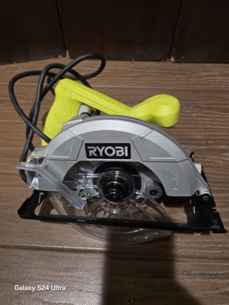 Ryobi Circular Saw 7 1/4 ( Corded)