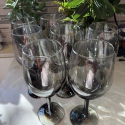 Beautiful smoky black wine classes