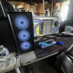 Pc Good As New Hardly Used Runs Good 