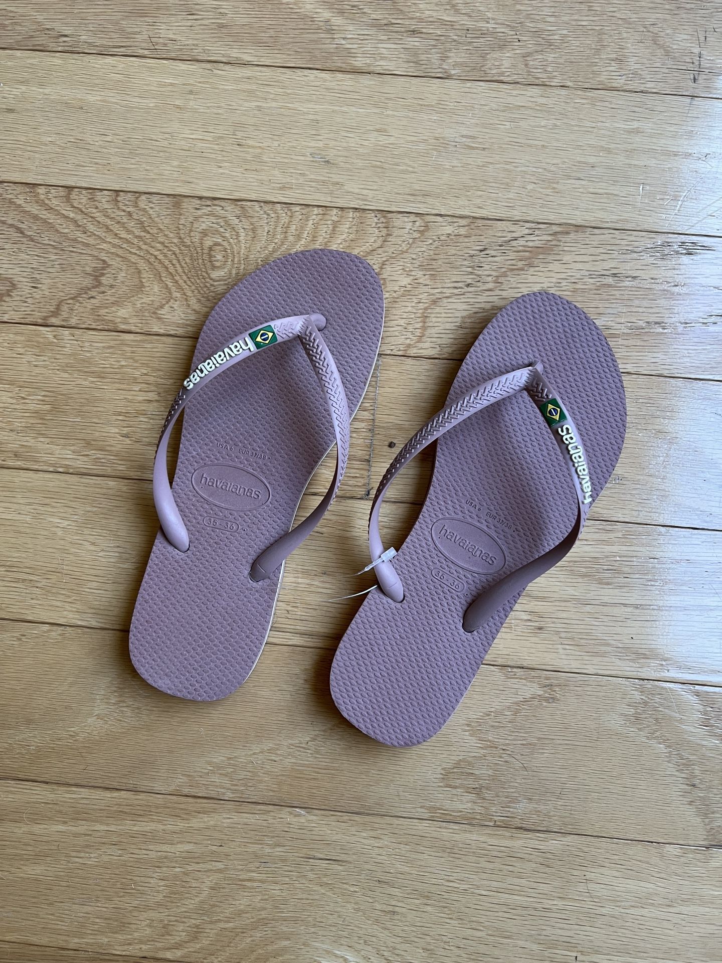 Havaianas Slim Sandals Women’s US size 6 Brazil Flag Pink 35-36 BR Flip Flops