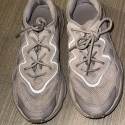 7.5 Women’s Adidas Ozweego 