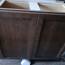Upper Kitchen Cabinets