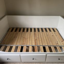 IKEA Daybed Pullout With 3 Drawers