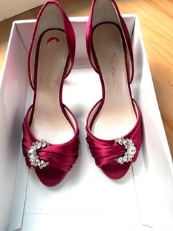 Caparros Ruby Satin Heels Size 6