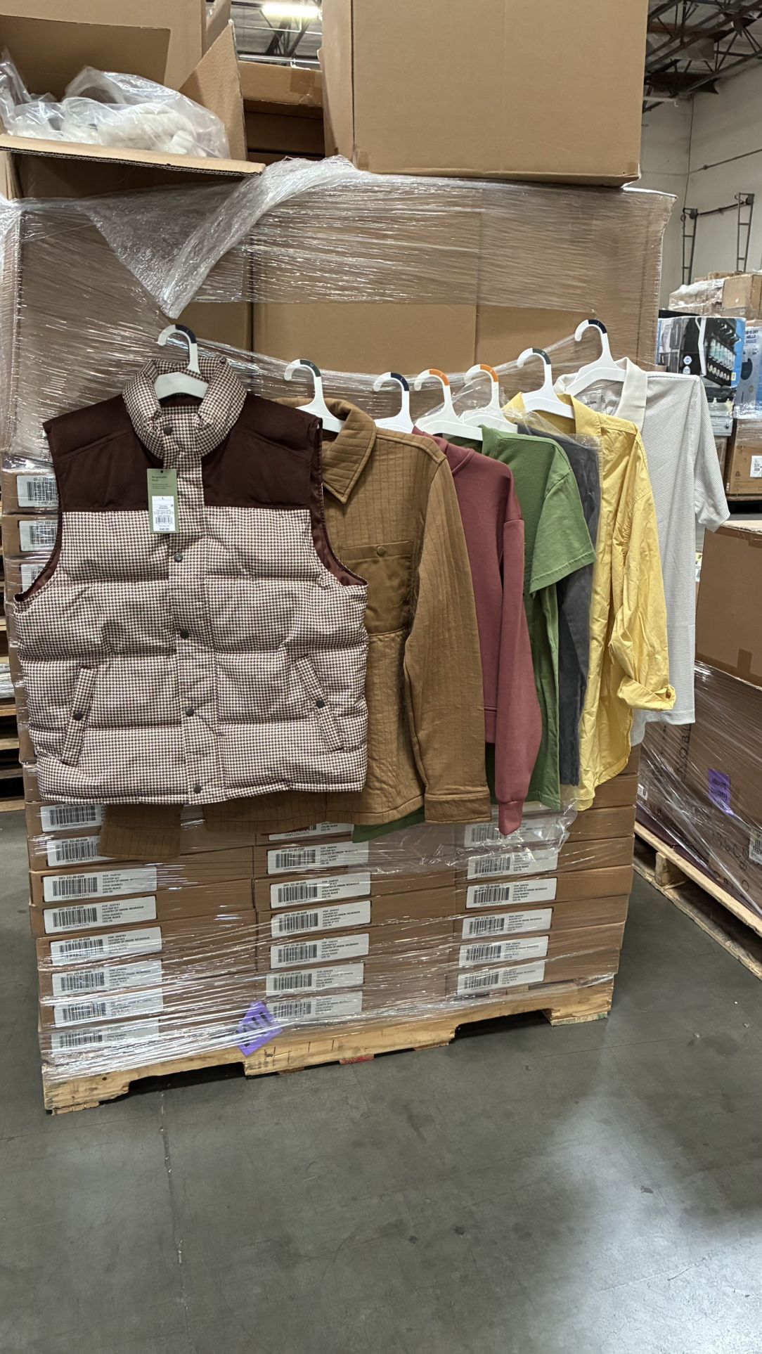 Assorted Target Wholesale Pallets – Clothing, Shoes, Housewares & More (Priced Per Piece)