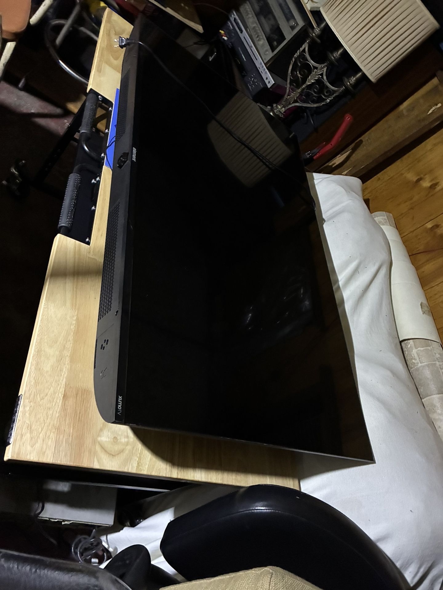 50 Inch TCL Smart Tv With Sound Bar