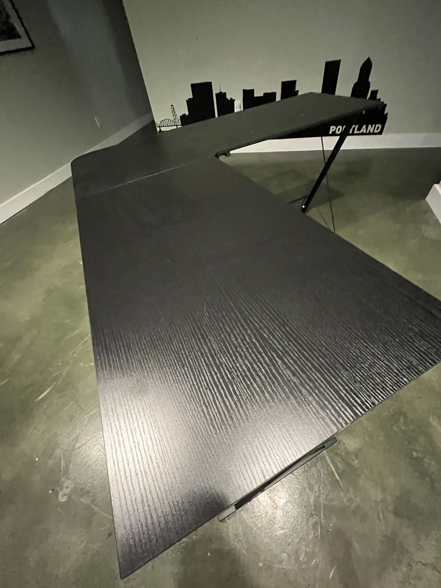 Black L Shaped Office/gaming Desk With Detachable Peice