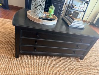 Wood Coffe Table w/ Storage
