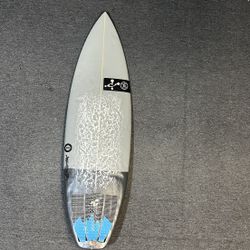 5’ 10” x 22 “x 2” - 28  liters Chemistry Surfboard 