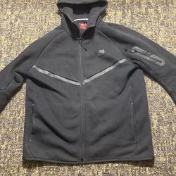 Black Nike Tech Size Large