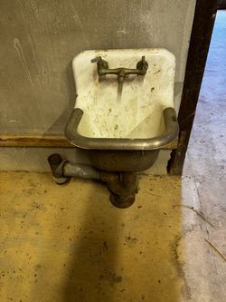 Cast-iron sink