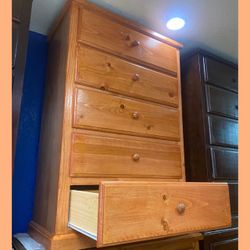 5 drawers dresser / Five drawers dresser