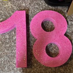 Number 18 Glitter Numbers Pink