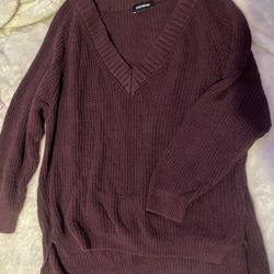 Maroon sweater
