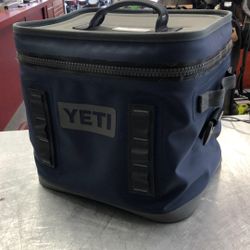 96091 Yeti HOPPER 12 Navy Blue Flip Top Soft Side Cooler (Missing Shoulder Strap) 574507