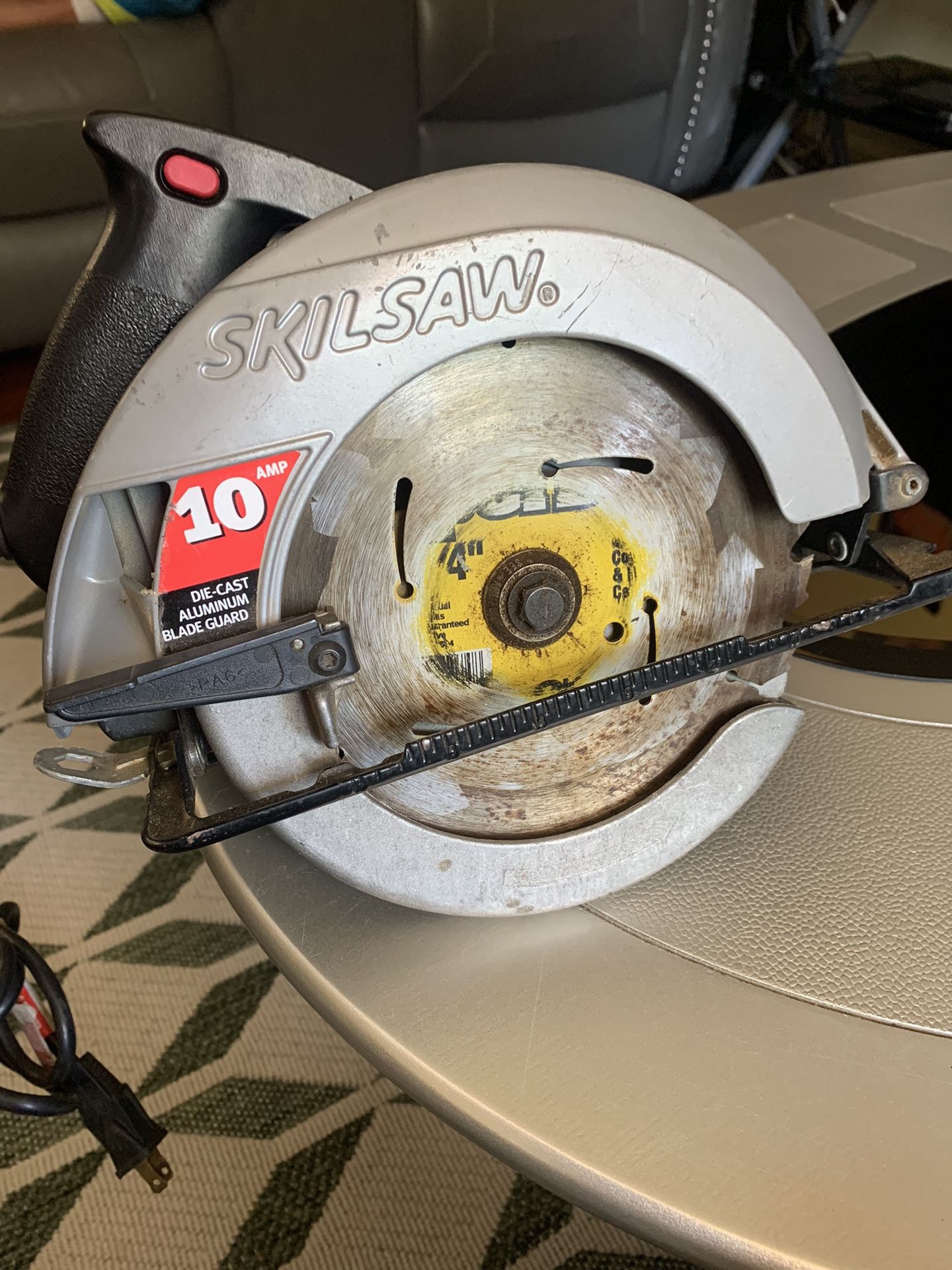 Skilsaw circular saw 7-1/4 Tested