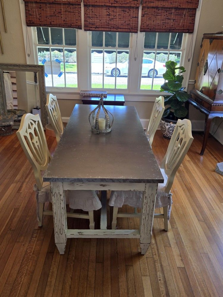 Ballard Design Messina Top Dinning Table