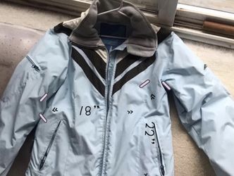 Girl’s Ski Jacket Waterproof Jacket (youth XL women size small) - perfect to layer with other clothes - many pockets - powder skirt - wrist gaiter -