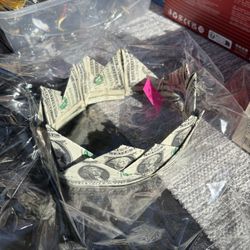 Money Crown