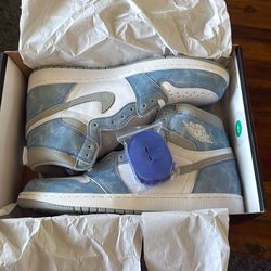 Jordan 1 Hyper Royal Size 12 New In Box $300