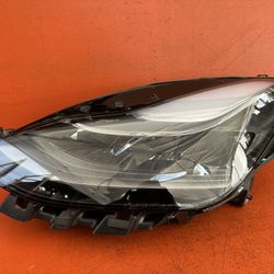2021 - 2023 Tesla Model 3 / Y Left Driver Side Matrix Headlight OEM 1514952-00-E