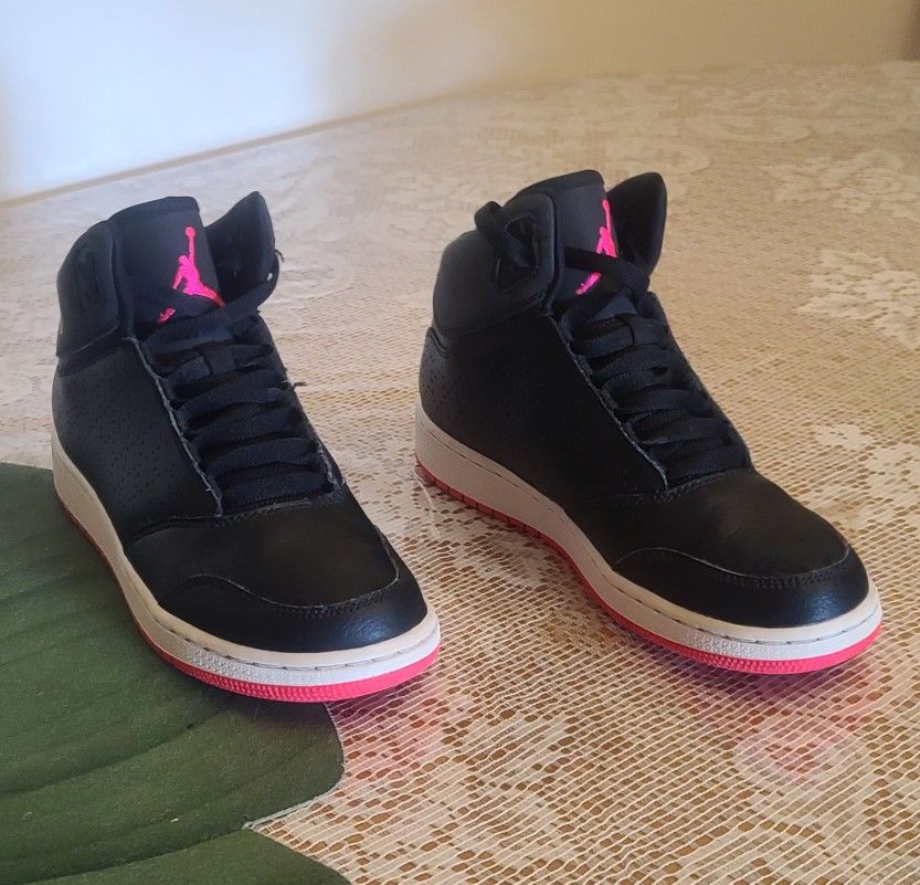 Size 5 Jordans Pink and Black (Youth)