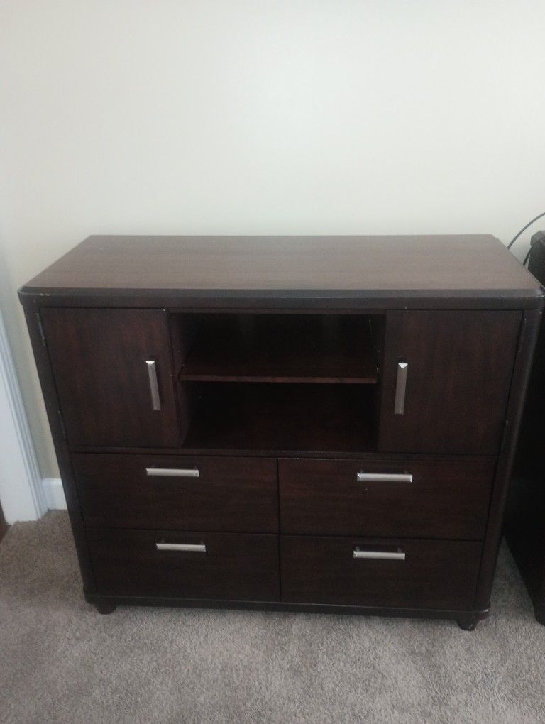 Tv Stand/ Dresser 