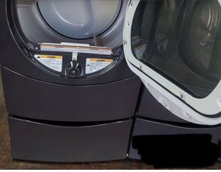 Kenmore Elite HE3 Gas Dryer On Pedestal