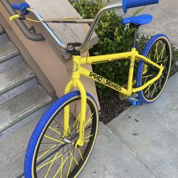 GT  Pro BMX.   Lakers, Dodgers , Raiders , Nike, Jordan , bike, basketball , baseball, car, football , E bike