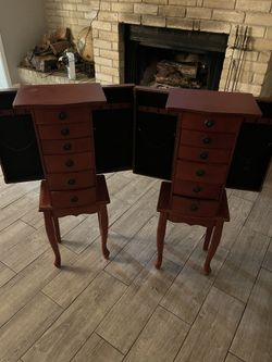 Standing Jewlerry boxes