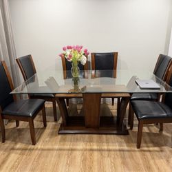 Dinner Table With Chairs