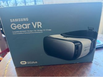 Samsung Gear VR Virtual Reality Headset with Original Box