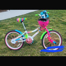 Branded bike with helmet