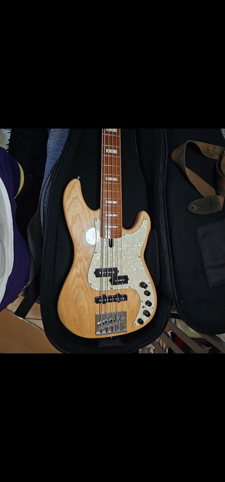 Sire Marcus Miller P8 5 Sting