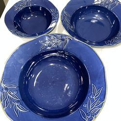 Certified International Bkue Serve ware Set