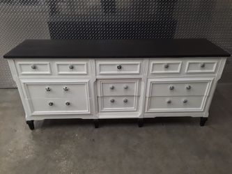 NEW Modern / Mid-Century 9 Drawer Buffet Dresser / Chest of Drawers - DELIVERY POSSIBLE