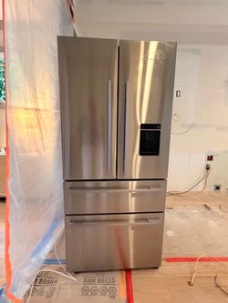 FISHER AND PAYKEL FRENCH DOOR FRIDGE IN STAINLESS