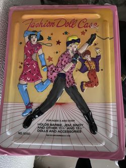 Vintage Barbie fashion case