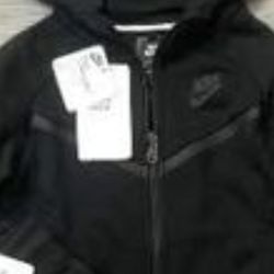 Holiday Sale Nike Tech