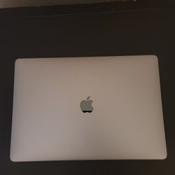 MacBook Pro Space Gray 15.4"