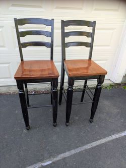 Solid wood bar stools