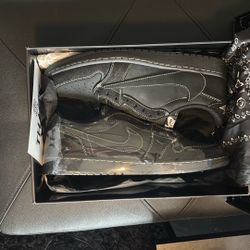 Travis Scott Jordan 1 low Phantoms 