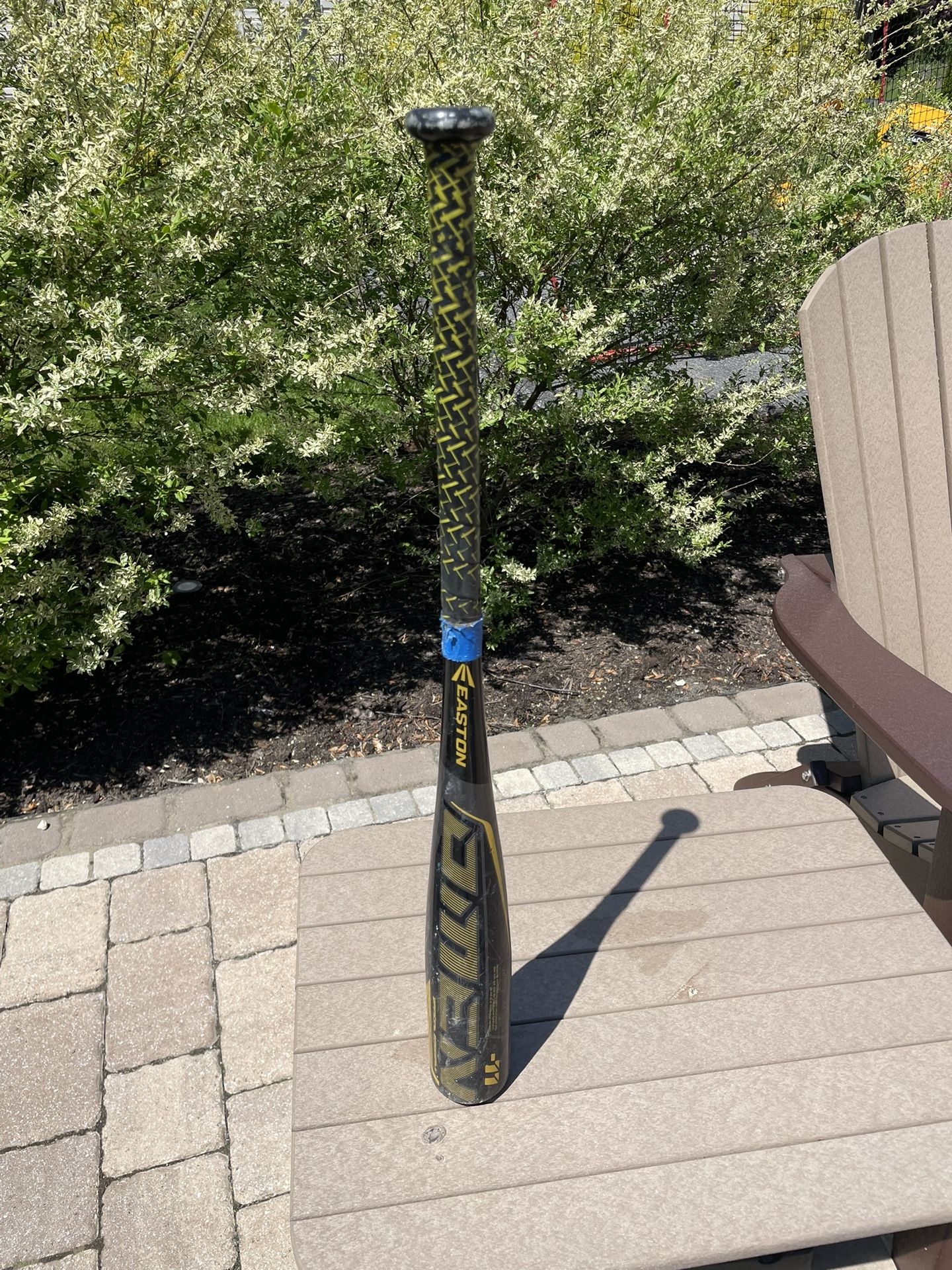 Easton Omen Youth Bat