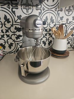 KitchenAid Professional 5 Plus Mixer WITH ACCESSORIES
