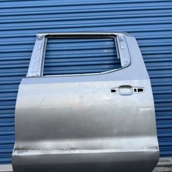 Chevy Chevrolet Silverado 2019 2020 2021 2022 … 2023 2024 2025 Rear Driver Side Door OEM