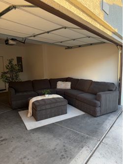 Bassett Charcoal Gray Sectional Couch