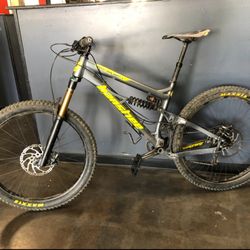 Banshee Rune v2 plus New Fox Float Air Shock